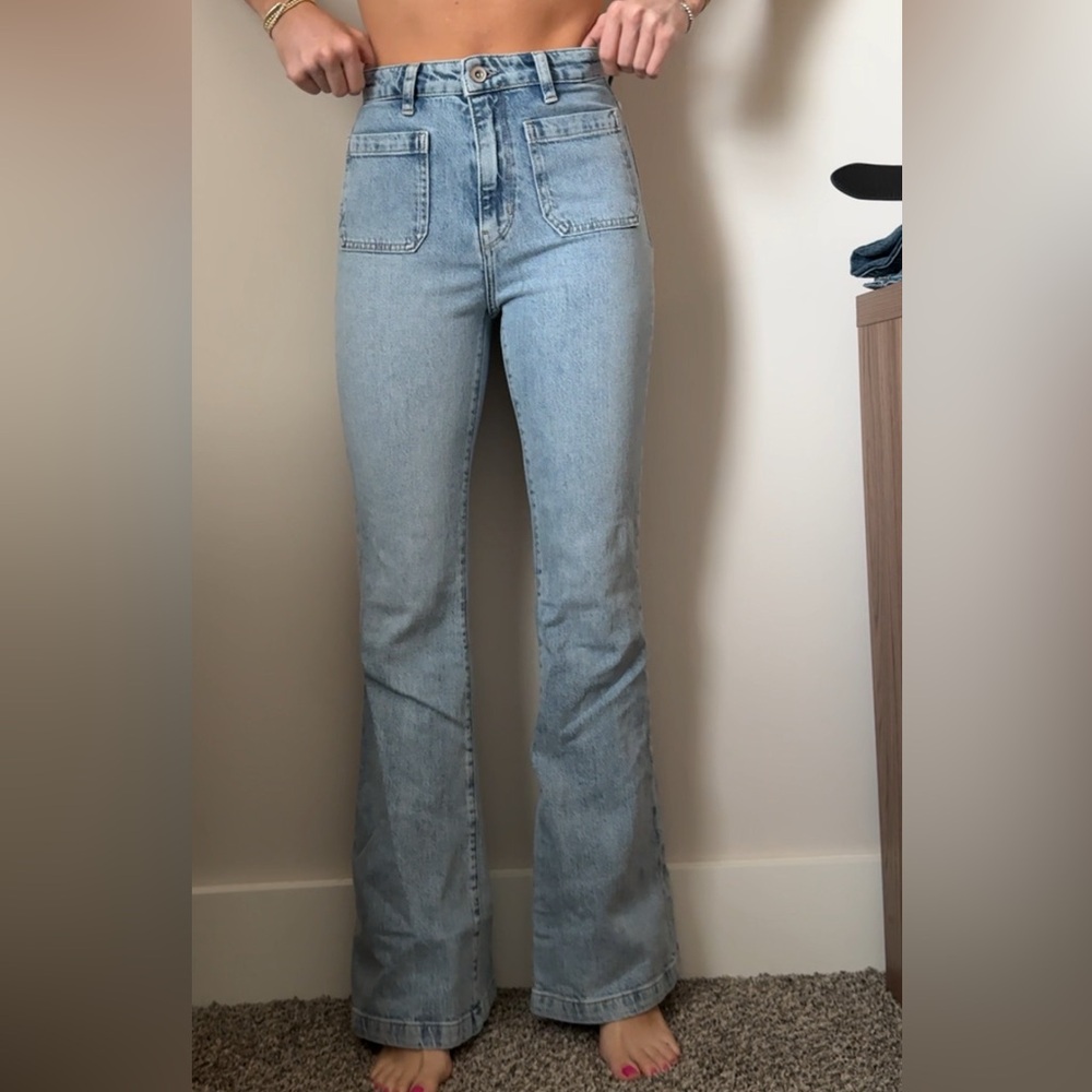 Elegant Light Blue Wide Leg Jeans for Women